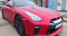 Autófóliázás Nissan R35 GTR matt vörös króm autófóliával