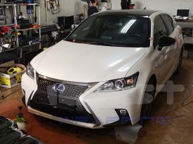 Lexus CT 200H autófóliázás: Avery Gloss pearl white cb1610002 autó fóliával és 3M kavicsfelverődés elleni autó fóliával 05