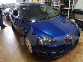 Ford Focus ST autófóliázás: TeckWrap Light Blue CHM17E autó fóliával 5