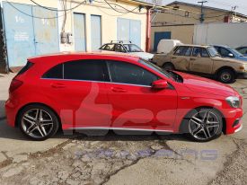Mercedes A45 AMG autófóliázás: Avery gloss carmine red cb1650001 autó fóliával 04