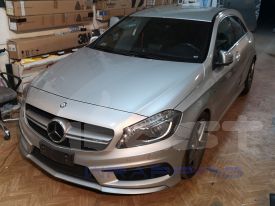 Mercedes A45 AMG autófóliázás: Avery gloss carmine red cb1650001 autó fóliával 05