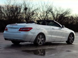 Mercedes E coupe cabrio autófóliázás: Avery pearl white cb1610002 autó fóliával 7