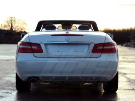 Mercedes E coupe cabrio autófóliázás: Avery pearl white cb1610002 autó fóliával 8