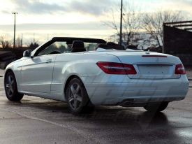 Mercedes E coupe cabrio autófóliázás: Avery pearl white cb1610002 autó fóliával 9