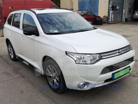 Mitsubishi Outlander autófóliázás: Avery Gloss pearl white cb1610002 autó fóliával 1