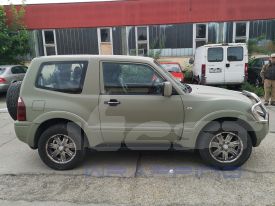 Mitsubishi Pajero autófóliázás: Avery matte khaki green aw7280001 autó fóliával 04