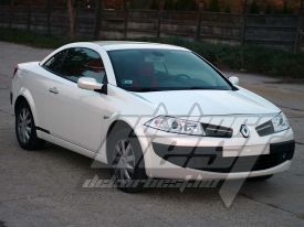 Renault Megane Cabrio autófóliázás: Avery pearl white cb1610002 autó fóliával 1