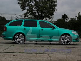 Skoda Octavia MK II Kombi autófóliázás: Teckwrap Emerald Green VCH305 autó fóliával 4