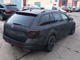 BMW M550 autófóliázás: Onfk Camouflage rounded 003 ultra dark autó fóliával 7