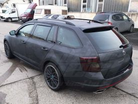 BMW M550 autófóliázás: Onfk Camouflage rounded 003 ultra dark autó fóliával 9