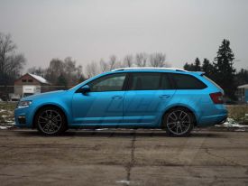Skoda Octavia RS kombi autófóliázás: TeckWrap Steel Blue VCH313 autó fóliával 06
