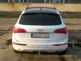 Audi Q5 fóliázás: fényes fehér, fényes fekete emeltfényű üveghatású autó fóliázás 8