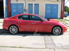 Maserati Ghimbli autófóliázás: Avery Gyöngyház Vörös autó fóliával 04