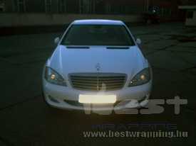 Mercedes S400 fóliázás: fényes fehér autó fóliázás 2
