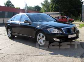 Mercedes S500 fóliázás: fényes fekete autó fóliázás 1
