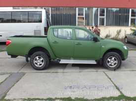 Mitsubishi L200 autófóliázás: matt katonai zöld autófóliázás 04