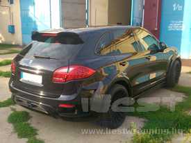 Porsche Cayenne fóliázás: fényes fekete autó fóliázás 7